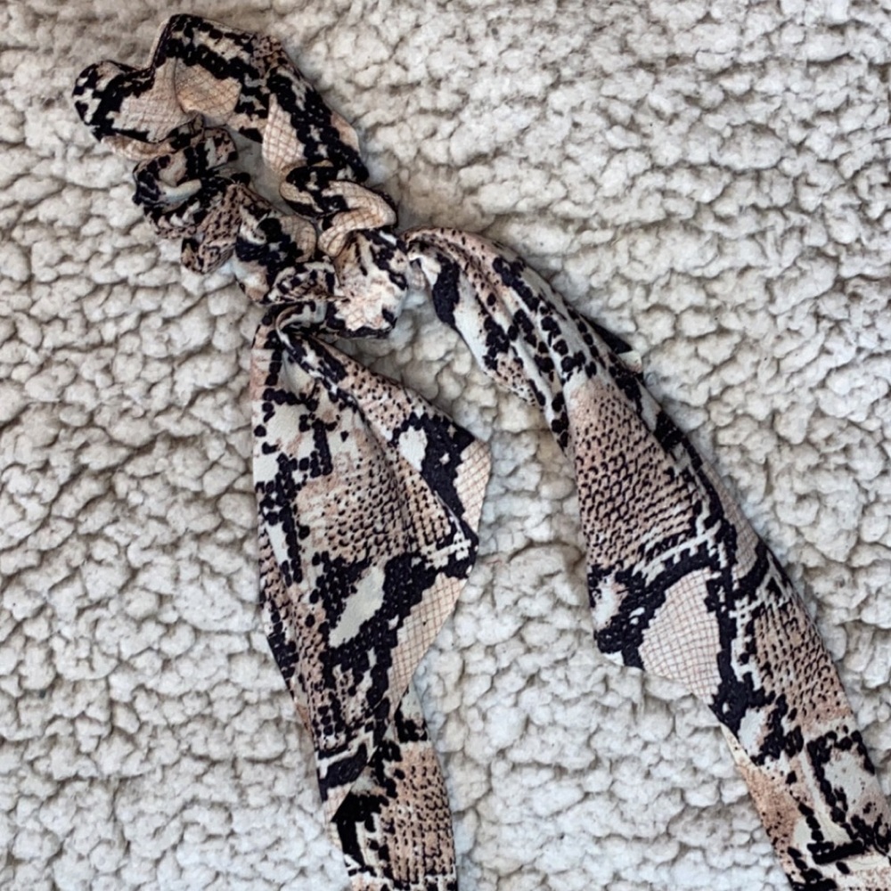 Snake Print Hair Ribbon